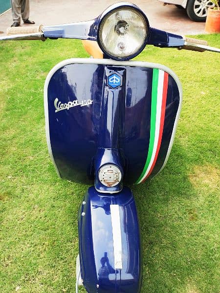 vespa for sale - almost brand new 3