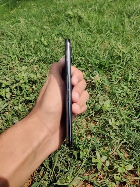 iPhone 11 PRO (NON APPROVED) 3