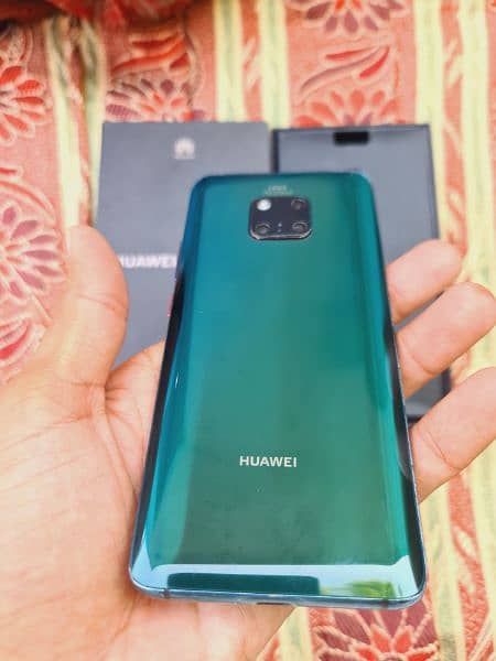 Huawei mate 20 Pro 6/128 Duble sim Official PTA with box, Pubg kinger 2