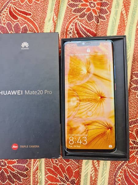 Huawei mate 20 Pro 6/128 Duble sim Official PTA with box, Pubg kinger 6