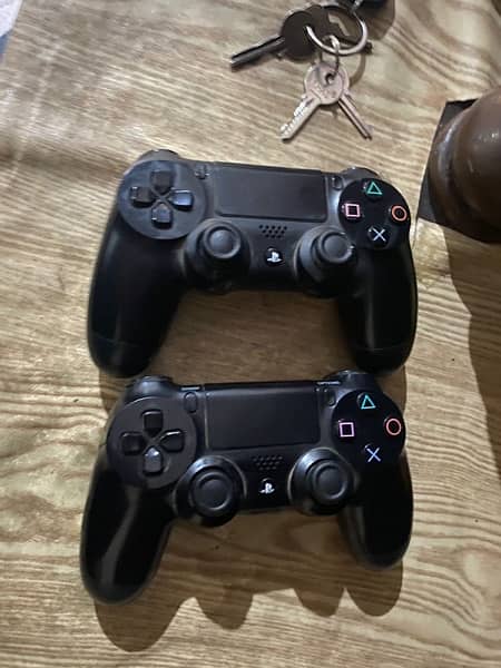 PS4 Dualshock Controllers 1