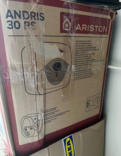 Ariston Water Heater 30Litres 4