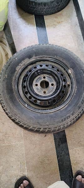 Vitz Car tyre with Rim Size 185/70TR 13 0