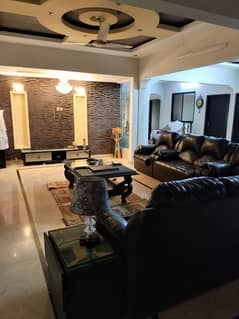 Outclass Portion 600 Sq yards 4 Bed DD 1st Floor in 8 Gulistan e Jauhar 0