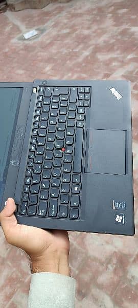 Lenovo x 240 4