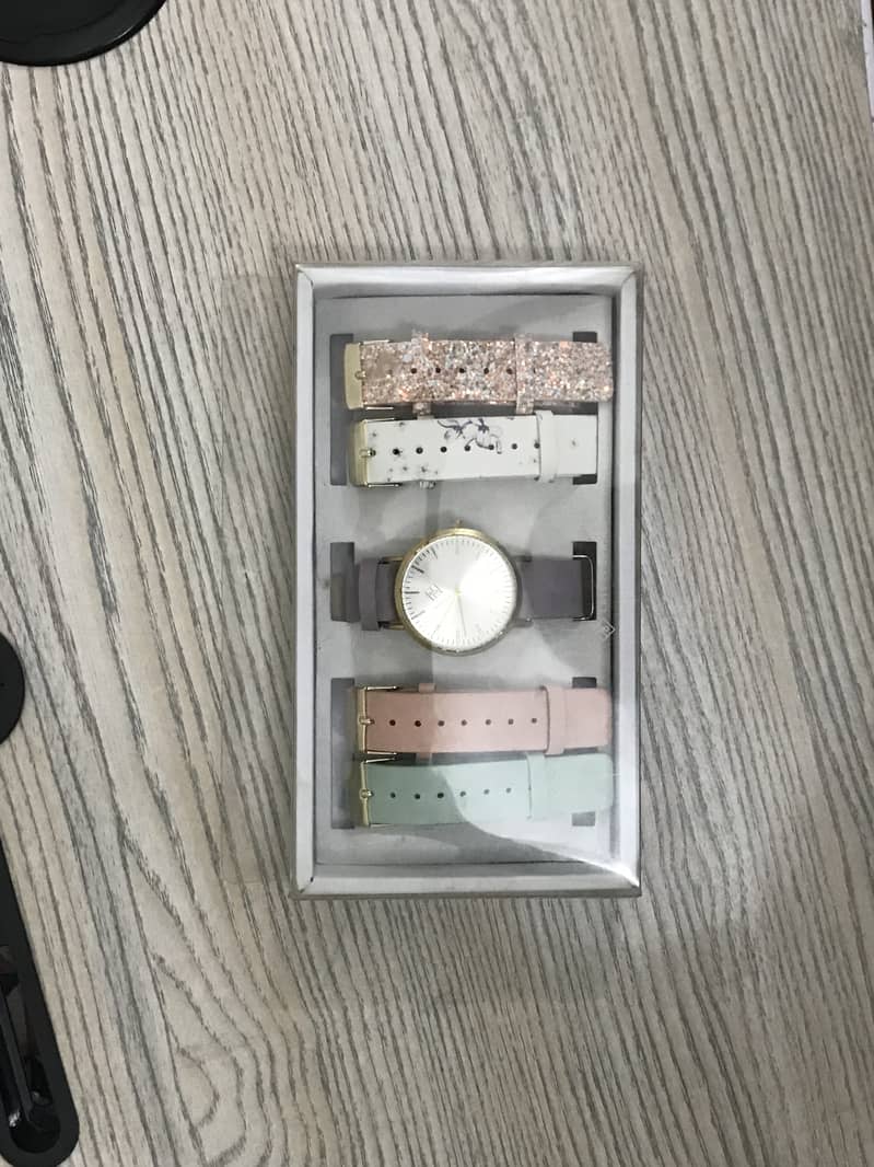 5 Watches Set (NEVER used) 1