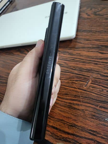 Samsung galaxy z fold 3 4