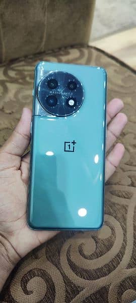 oneplus 11 5G with box and charger not PTA 2