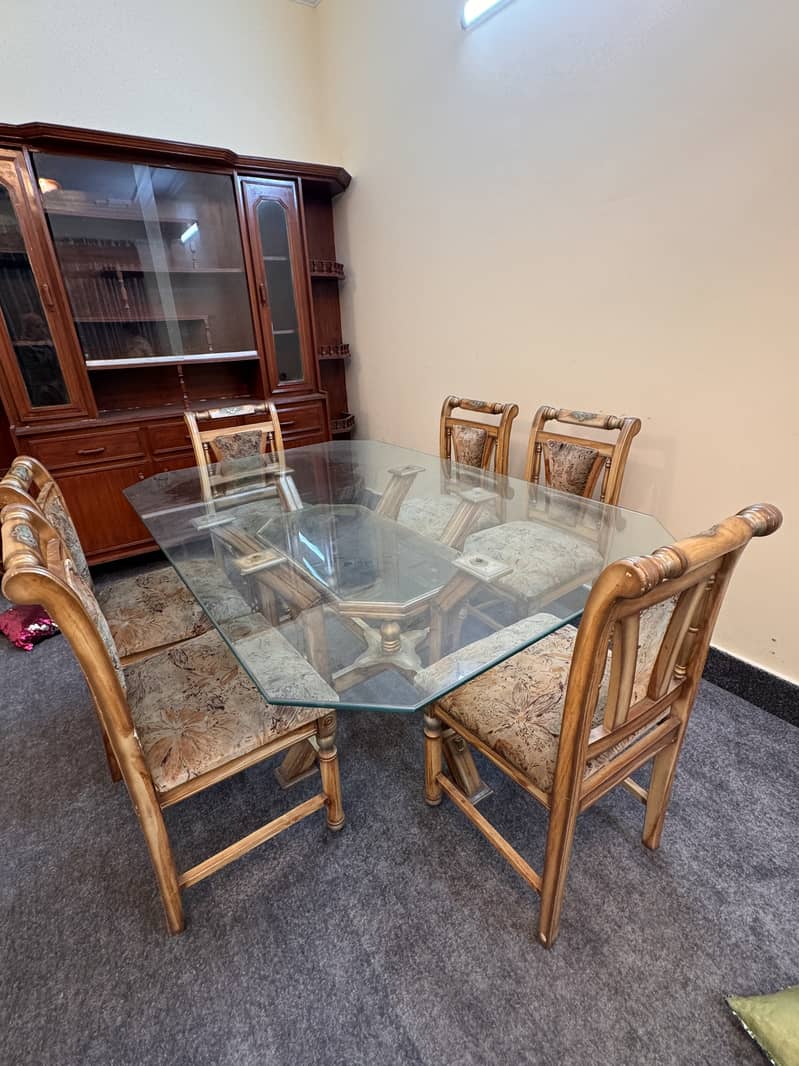 6 seater dining set in good condition for sale 1