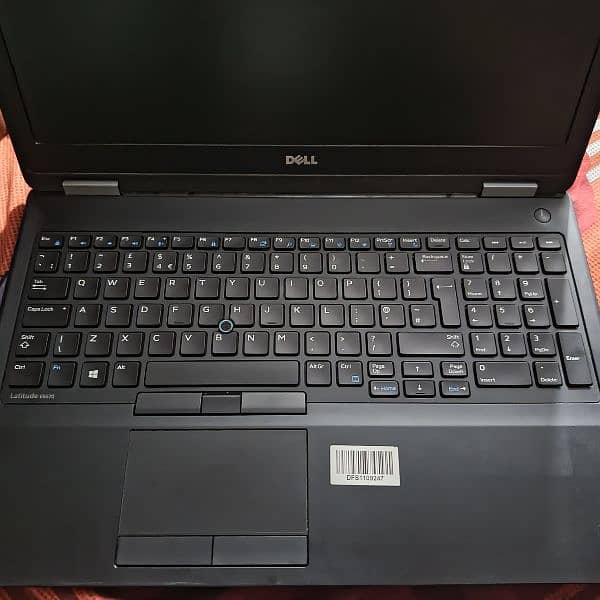 dell latitude 5570 i7-6th 16 GB RAM and 256 SSD 2 GB graphic card 9