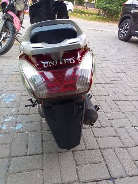 United Scooty 100 cc 10/10 2