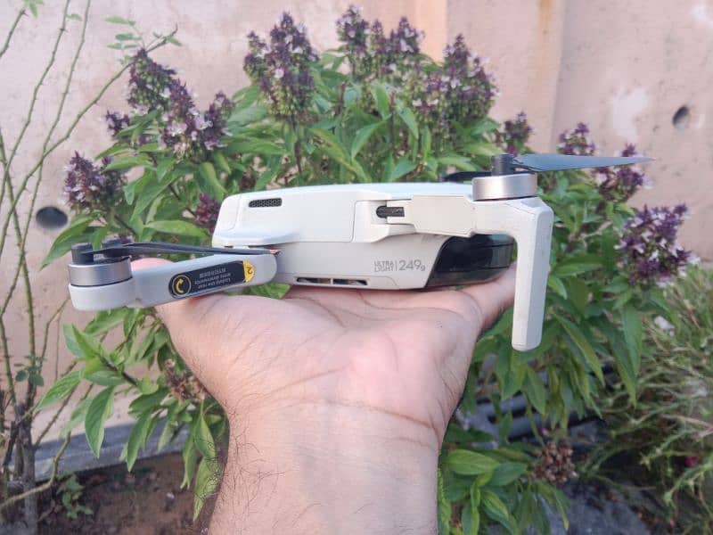 Dji Mini 2 Drone in mint condition 4