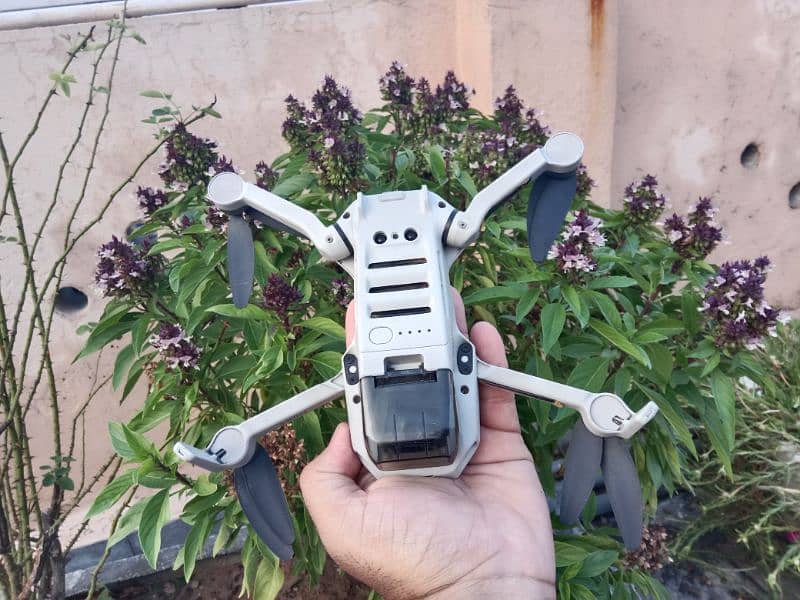 Dji Mini 2 Drone in mint condition 6