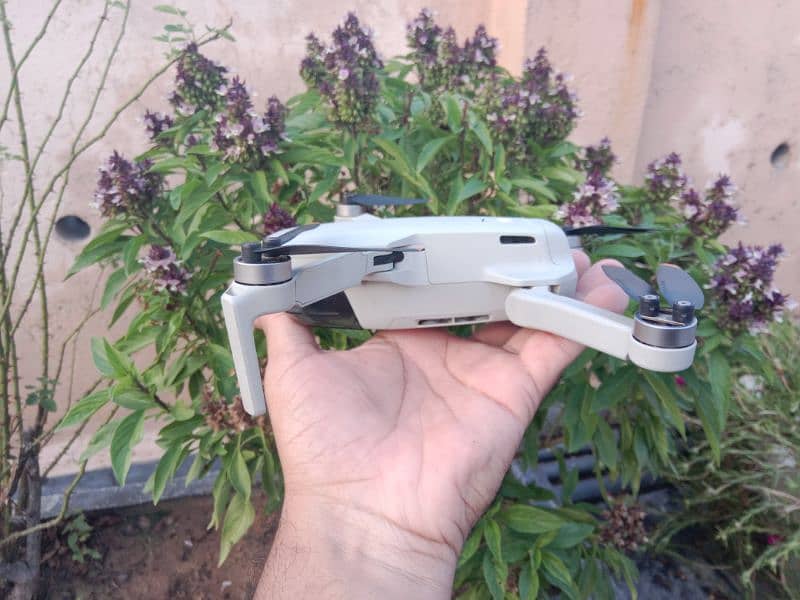 Dji Mini 2 Drone in mint condition 7