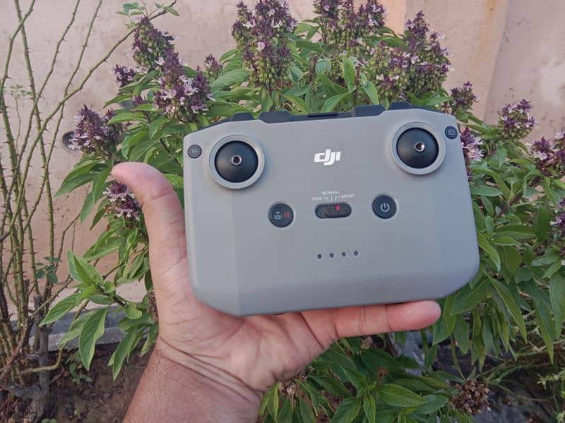 Dji Mini 2 Drone in mint condition 11