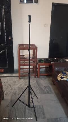 Tripod stand 7ft in new condition