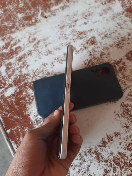 Infinix note 12 6/128 with box and charger 3