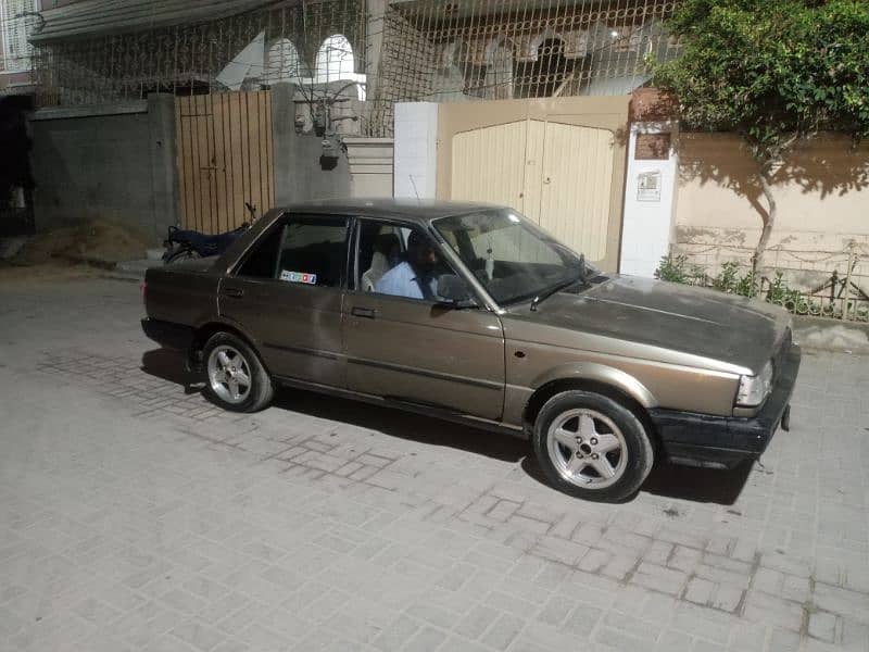 Nissan Sunny 1987 5