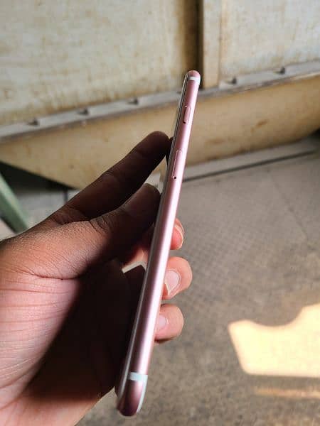 Iphone 6S plus 64GB PTA 5