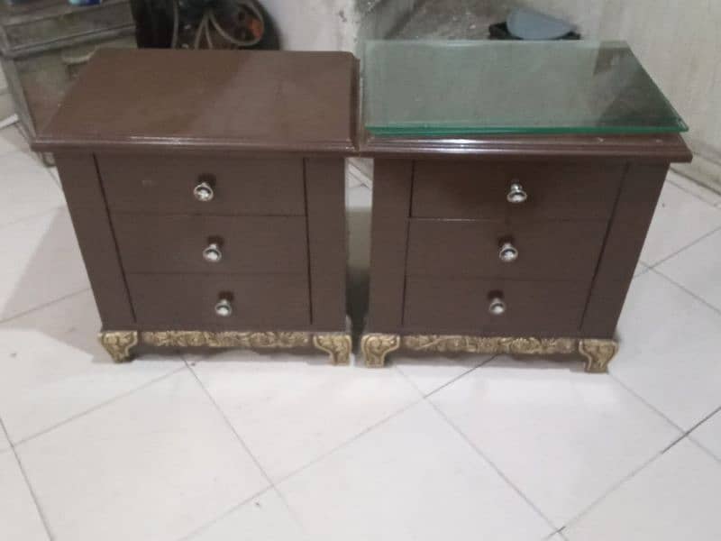 *King Bed with Dressing Table and Side Table for Sale!* 4