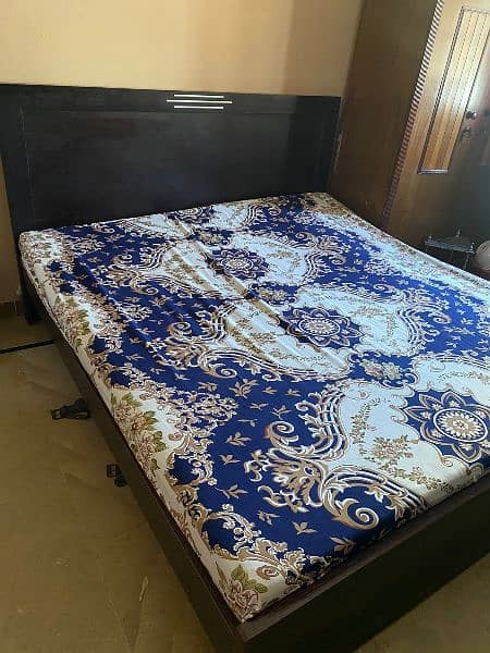 king size bed with mattress 0