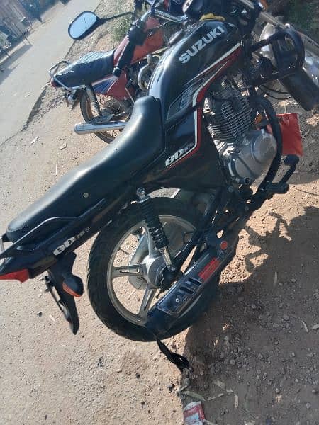 SUZUKI Gd110s black 11