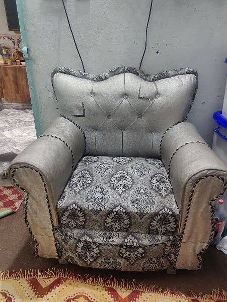 3+2+1 set sofa urgent for sale begum kot shahdra lahore 5