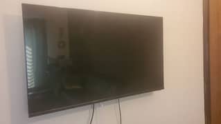 6 month old smart tv. full option, 2 HDMI ports. google tv. 0