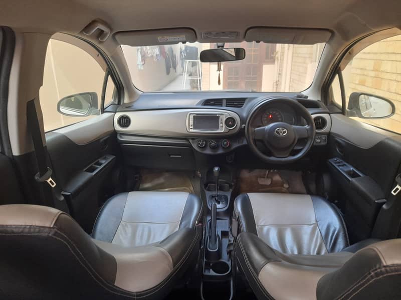 Toyota Vitz 2013 reg 2017 2