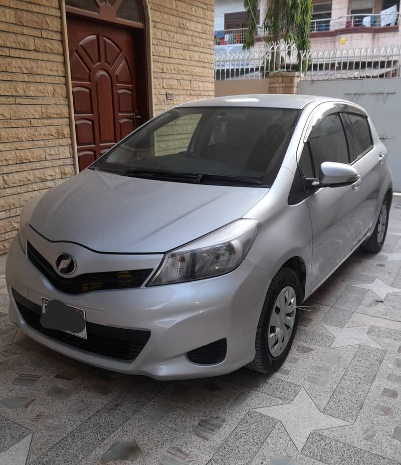 Toyota Vitz 2013 reg 2017 9