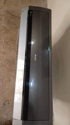 gree 1.5 ton inverter Ac v. good condition