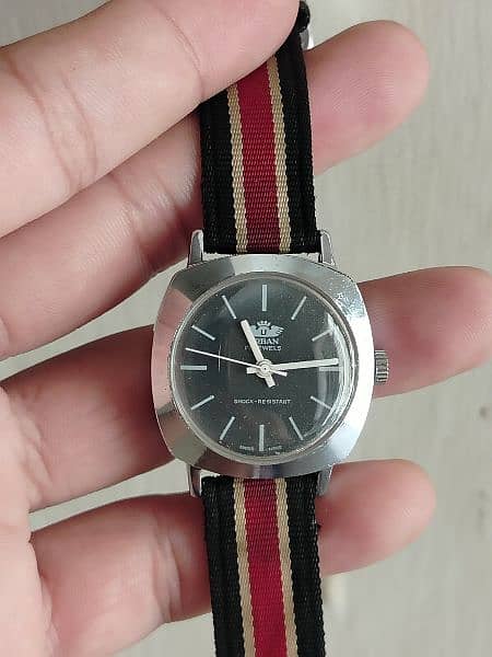 Antique urban vintage Swiss watch Seiko 5 Rolex west end citizen Omax 0