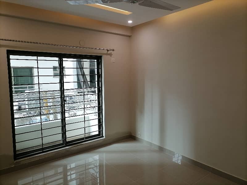 Good 10 Marla Flat For Rent In Askari 11 Sector D 1