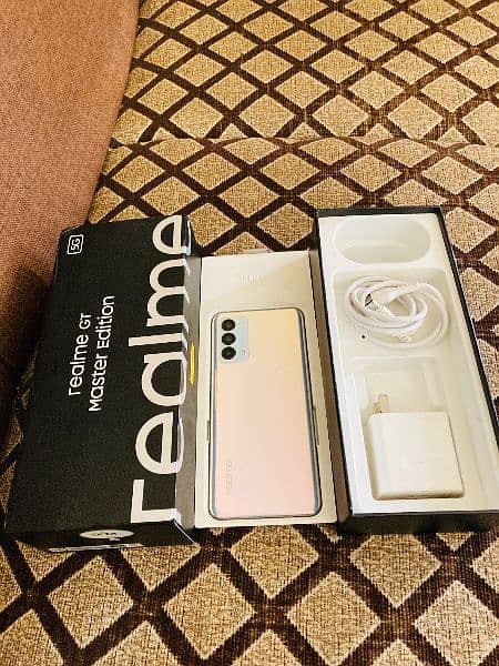 Realme GT master edition 8+8/128 with complete accessories 0