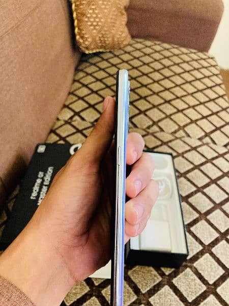 Realme GT master edition 8+8/128 with complete accessories 11