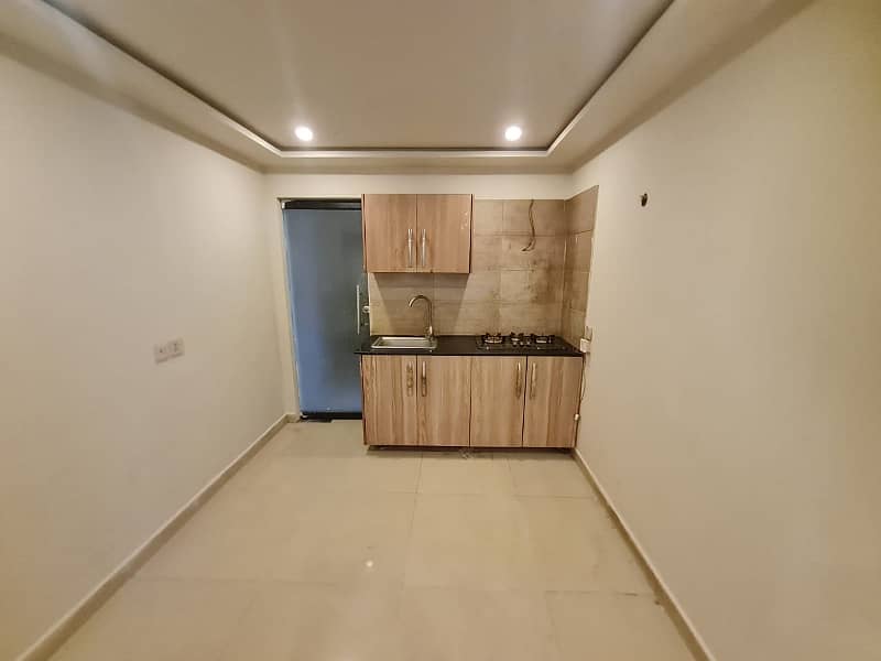 Affordable 1st Floor Apartment in Sector C, Chambeli Block - 400 Sqft 2