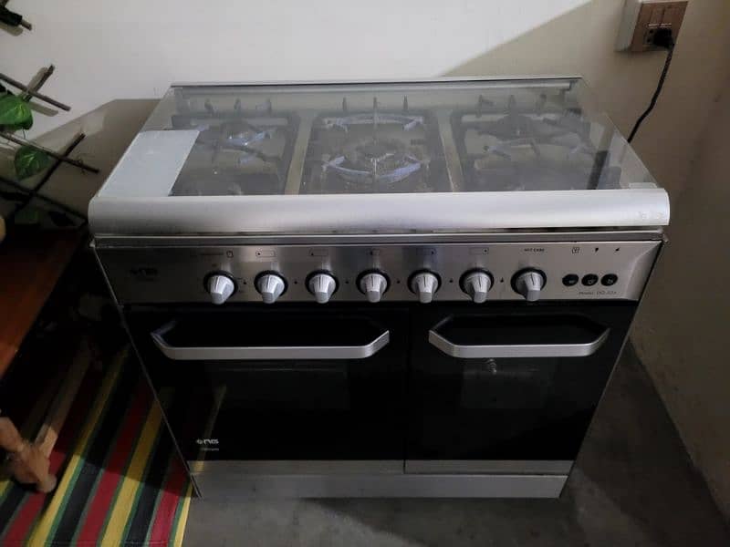 DOUBLE DOOR COOKING RANGE 1