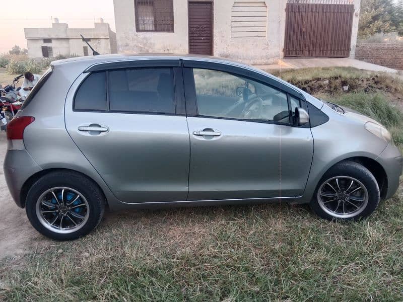 Toyota Vitz 2008/2013 1