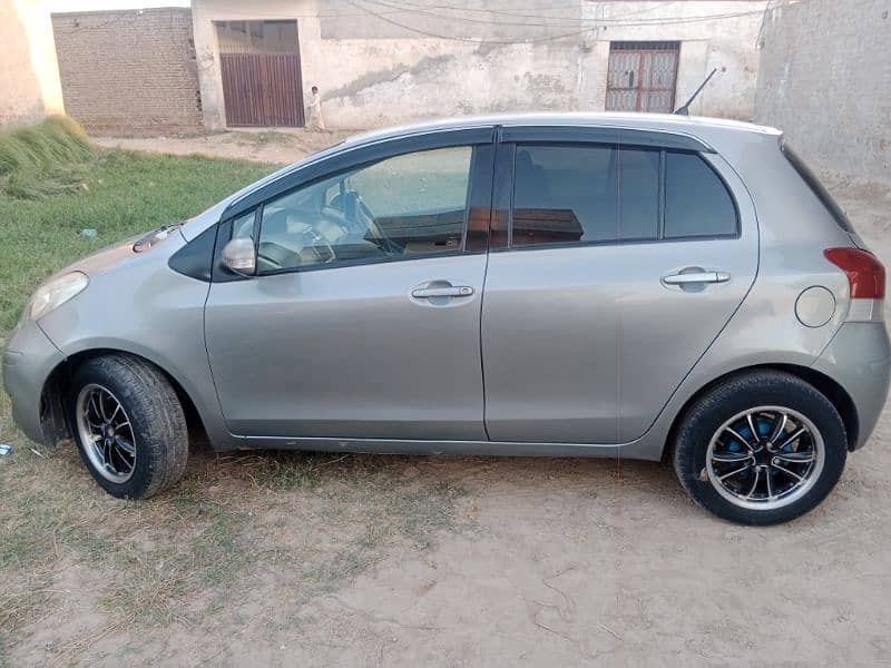 Toyota Vitz 2008/2013 3