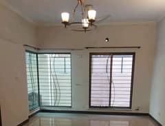 10 Marla House Available In Askari 11 - Sector B For sale 0