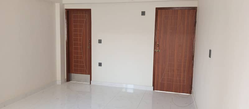 Flat for rent brand new 3 bed drawin tv lounge flat attach 3 bath 1600 sq. Ft 1