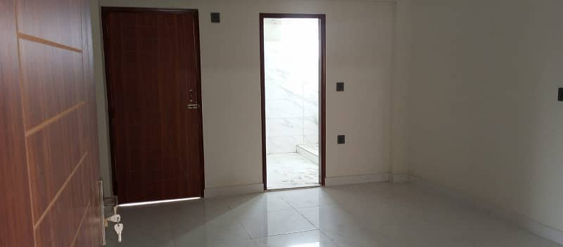 Flat for rent brand new 3 bed drawin tv lounge flat attach 3 bath 1600 sq. Ft 2