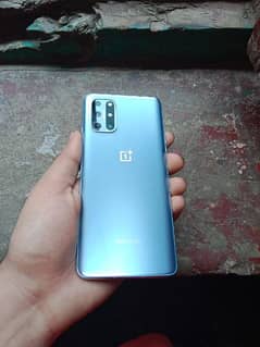 one plus 8t 12 /256 Beautiful silver color