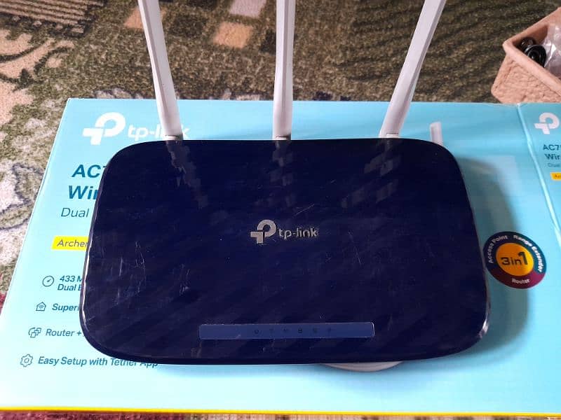 tp-link AC750 Wireless Router 1