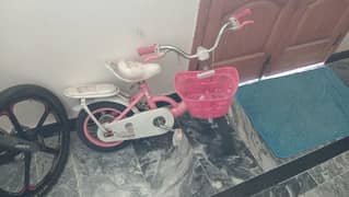 bicycle/good condition/colour in pink