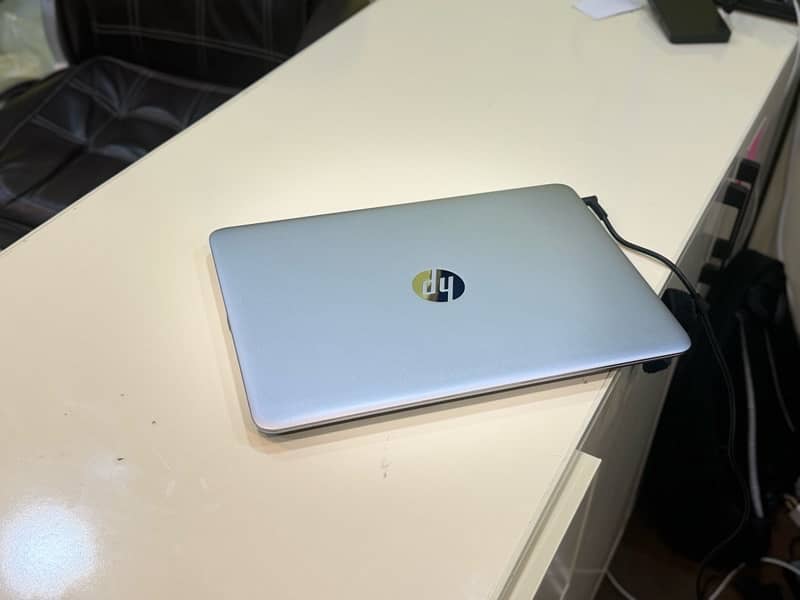 Hp ellitebook 840 g4 core i7 7th generation  A grade stock 2