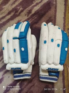 MRF Gloves For Sale