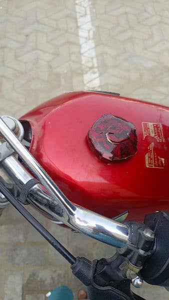 Honda cg 125 in good condition with back new tyre 5