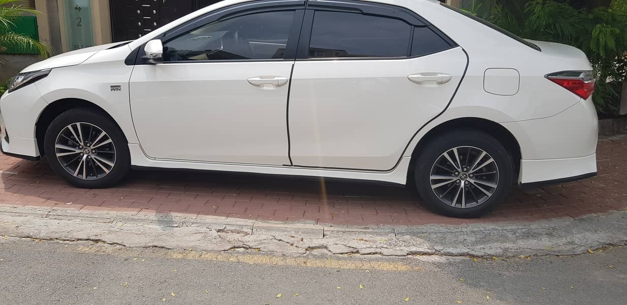 Toyota Corolla Altis 2022 1.6X 9