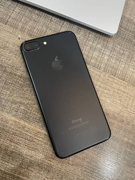 Iphone 7+ PTA aprroved 80% betry health with Box 4